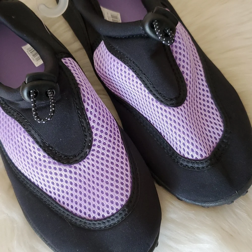 NWT West Loop girls purple black water shoes sz 4/5